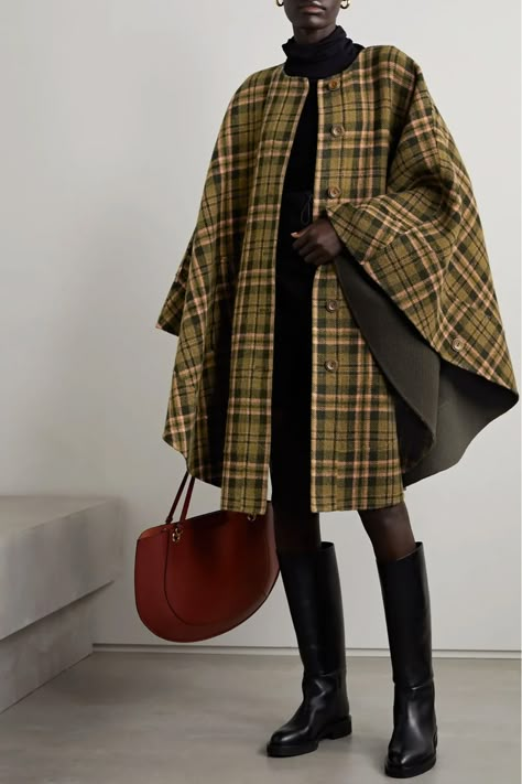 Cape Coat Outfit, Poncho Outfit, Cape Outfit, Plaid Capes, Cape Fashion, Poncho Coat, Capes For Women, Clothes To Make, Cape Coat