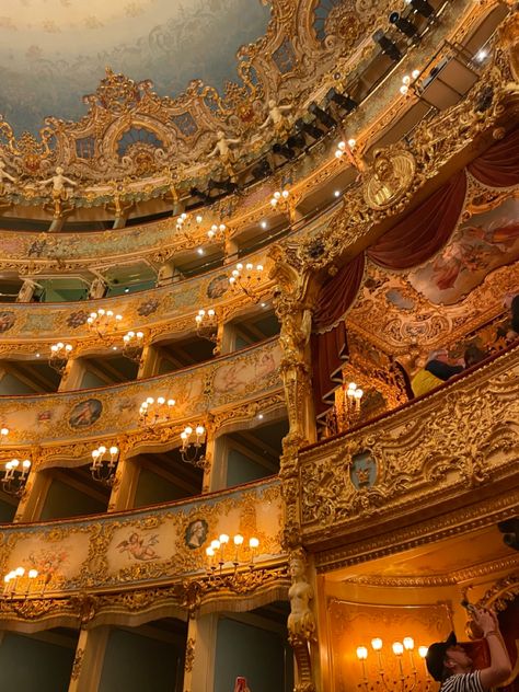 #teatro #acting #gold #wesanderson #venice #veniceitaly #italy #italian #aesthetic #aestheticwallpaper #aestheticwallpaperiphone #breathtaking #theatre Italian Theatre, Opera Aesthetic, Angle Dust, Grand Library, Lighting Design Inspiration, Amalfi Italy, Italian Aesthetic, Wes Anderson, Amalfi