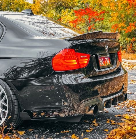 E90 335i, E90 Bmw, Black Bmw, Funny Gaming Memes, Jdm Wallpaper, Bmw E90, Bmw E60, Custom Muscle Cars, Car Inspiration