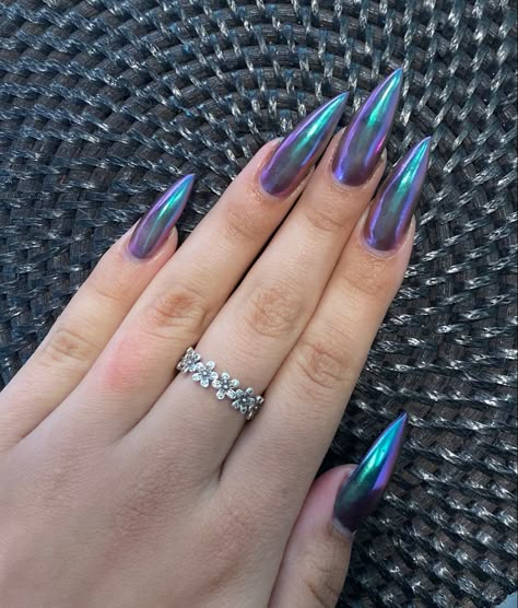 Oil Slick Nails, Gel Chrome Nails, Bday Nails, Nail Appointment, Makeup Nails Art, Minimalist Nail Art, Goth Nails, Grunge Nails, Chrome Powder