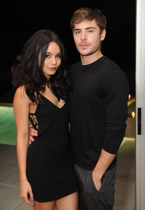 Vanessa Hudgens And Zac Efron, Gabriela Montez, Zac Efron And Vanessa Hudgens, Vanessa Hudgens Hair, Troy Gabriella, Estilo Vanessa Hudgens, Zac And Vanessa, Zach Efron, Zac Efron Vanessa Hudgens