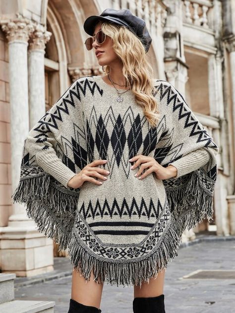 Reformation Wedding, Boho Office, Casual Dressy, Summer Work, Poncho Style, Boho Designs, Poncho Sweater, Pattern Sweater, Shrug Sweater