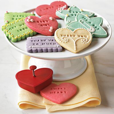 Not exactly a recipe, but a lovely idea! Thank You Cookies, Personalized Cookies, Kids Party Food, Creative Cookies, Cookie Stamps, Cute Cookies, Cake Plate, Cakepops, Custom Cookies