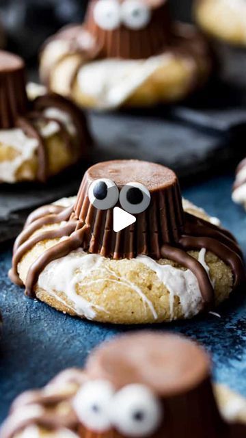 Samantha Merritt on Instagram: "These adorably spooky Spider Cookies are perfect for Halloween! Made with peanut butter cookies, marshmallow “spiderwebs”, and peanut butter cup bodies with candy eyes these Halloween treats are fun to assemble and almost too cute to eat.   For the recipe, comment “recipe” below or find it here: https://sugarspunrun.com/spooky-spider-cookies/   #spider #halloween #halloweendesserts #halloweencookies #cookies #madefromscratch #cookiesofinstagram #halloween" Cookies Marshmallow, Candy Eyes, Spider Cookies, Snacks Ideas, Spider Halloween, Spooky Spiders, Peanut Butter Cup, Halloween Snacks, Halloween Desserts