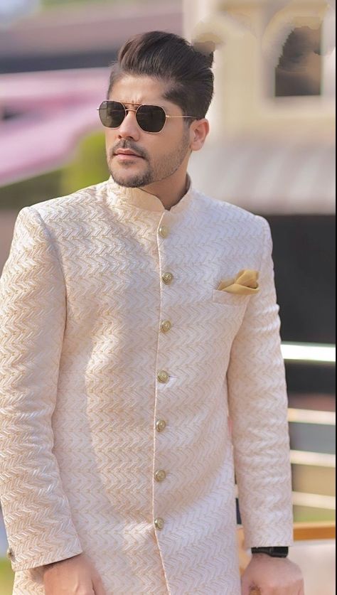 Brothers Outfits, Marriage Dress For Men, Pakistani Kurta Designs, India Fashion Men, Prince Suit, Haldi Ceremony Outfit, Sherwani For Men Wedding, Wedding Kurta For Men, Prince Coat