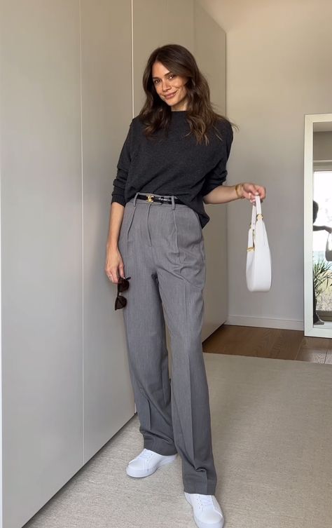 Grey Trouser Office Outfit, Grey Tapered Trousers Outfit, Grey Plaid Trousers Outfit, Blue Grey Outfits Women, Grey Trousers Winter Outfit, Grey Wide Leg Pants Outfit Winter, Grey Smart Trousers Outfit, Business Casual Grey Pants Outfit, Grey Trousers Work Outfit