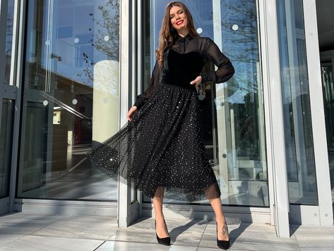 Christmas Sequin Tulle Midi Skirt Xmas Black A-line Glitter - Etsy Mesh Skirt Outfit Ideas, Glitter Skirt Outfit, Tulle Skirts Outfit, Evening Gala, Glitters Skirt, Midi Skirt Black, Tulle Midi Skirt, Black Tulle, Mesh Skirt