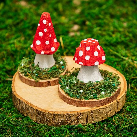 Egg Box Toadstools craft activity guide | Baker Ross Egg Carton Mushrooms, Toadstool Craft, Diy Gift Box Template, Hamster Diy, Home Made Christmas, Pot Craft, Mini Mushroom, Art And Craft Supplies, Bookmark Card