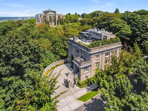 The Sam Hill Mansion Is Seattle’s Most Expensive Home Right Now Las Vegas Penthouse, Newport Beach House, Seattle Homes, Lake Union, Mansions For Sale, Chateau France, Expensive Houses, Rooftop Terrace, Historical Architecture