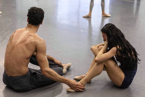 Dancers might be the toughest people around. "Following a wonderfully intense and exhaustive pas de deux that received an enthusiastic ovation from the rest of the company Victoria Jaiani is comforted by Fabrice Calmels while experiencing pain in her foot." Joffrey Ballet, Dancer Lifestyle, Ballet Beauty, Work Pictures, Ballet Inspiration, Tiny Dancer, Dance Life, Dance Photography, Ballet Dancers