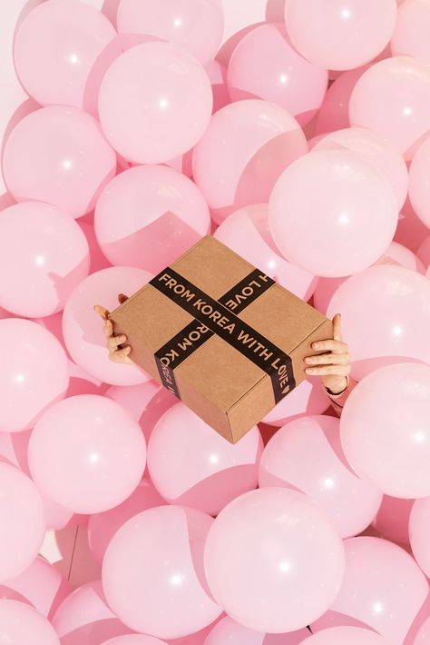 Your k-beauty order is here! Pink Box Packaging Design, Birthday Sale Design, Makeup Packaging Ideas, Makeup Packaging Design, Pink Product Photography, Korean Shop, Packaging Design Ideas, Creative Advertising Photography, Customized Packaging