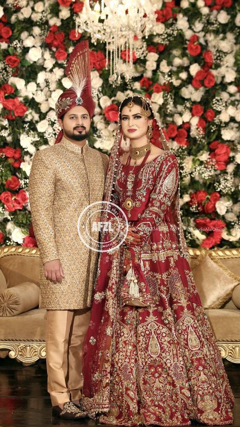 Barat Barat Groom Dress, Groom Barat Dress Pakistan, Walima Dresses Pakistani Bride And Groom, Walima Couple Dressing, Pakistani Dulha Dulhan Pics, Groom Turban, Barat Dress, Mehandi Outfits, Pakistani Bridal Hairstyles