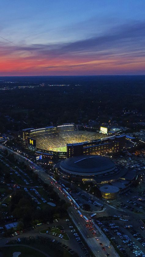 Umich Aesthetic, Nfl Football Stadium, U Michigan, Blue Football Boots, University Of Michigan Logo, Jj Mccarthy, Stadium Wallpaper, Michigan Go Blue, Football Aesthetic