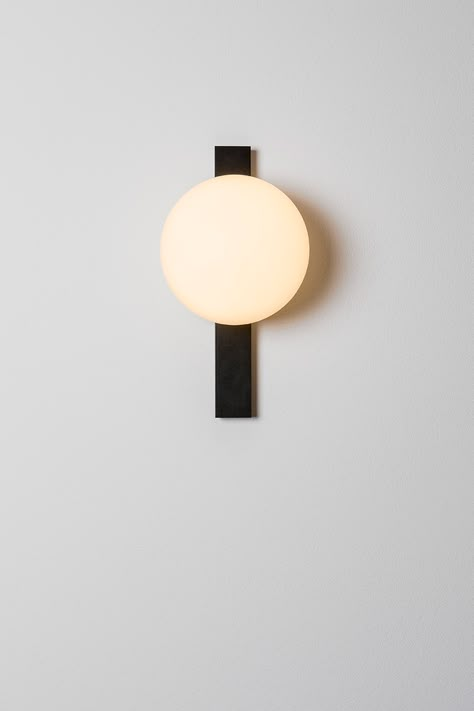 Estiluz Opens a NYC Showroom and Unveils New Lighting - Design Milk Minimalism Lighting, Lighting Units, Contemporary Wall Lights, Minimal Light, Basement Inspiration, Bracket Lights, Wall Lamp Design, Minimal Lighting, Japandi Interior