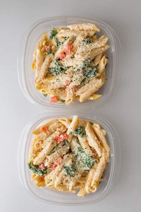 Hospital Snacks, Meals To Take To Someone, Easy Postpartum Meals, Postpartum Freezer Meals, New Mom Meals, Pregnancy Freezer Meals, Pregnancy Dinner, Freezer Lunches, Baby Meal Plan