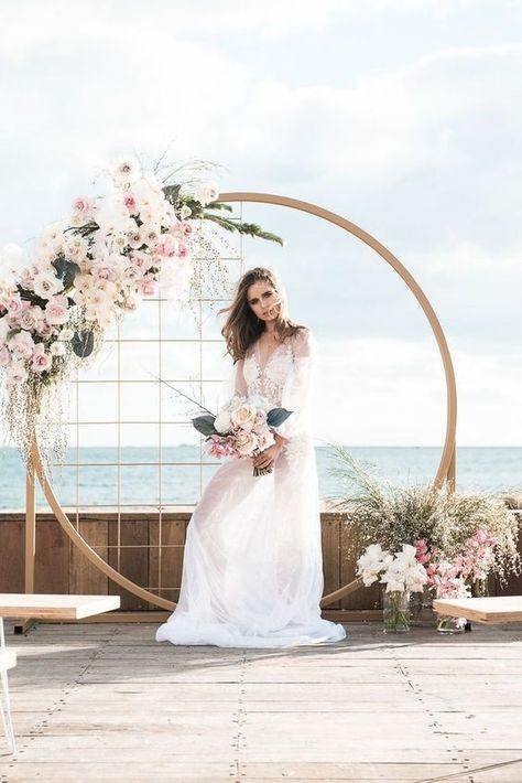 Waterfront Wedding Ceremony, Themed Wedding Decorations, Themes Wedding, Wedding Ceremony Ideas, Wedding Reception Backdrop, Wedding Arbour, Arch Decoration Wedding, Waterfront Wedding, Reception Flowers