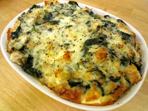 Spinach Strata Recipe, Cheese Strata Recipe, Spinach Strata, Spinach And Eggs Breakfast, Cheese Strata, Strata Recipes, Breakfast Strata, Savory Bread Puddings, Spinach Cheese