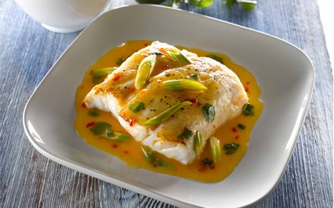 Asian Style Hake with Sweet Chilli, Scallion, Coriander and Lime Butter Sauce Lime Butter Sauce, Hake Fish, Hake Recipes, Lime Butter, Pak Choi, Shellfish Recipes, Cooking Advice, Sweet Chilli Sauce, Spring Onions