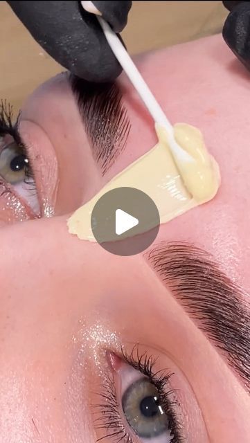 Carvd Academy on Instagram: "Why’s it so creamy though 🤤  Using the @italwax.au White Chocolate Hard Wax. Such an incredible product and smells yummy too 🤭  #waxing #wax #browwax #eyebrowwax #brows #eyebrows #browvideo #browsatisfaction #satisfying #womeninbusiness #beauty #browboss #bosslady #transformation #hairremoval #browdye #lamination" Brow Waxing Tips, Waxing Tips, How To Do Eyebrows, Waxed Eyebrows, Brow Wax, Unwanted Hair, Free Hair, Boss Lady, Hair Removal