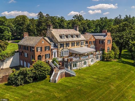 Stone Terrace, New York Mansion, Georgian Manor, Paneled Library, Georgian Mansion, Colonial Exterior, Front Elevation Designs, Red Brick House, Catherine Zeta Jones