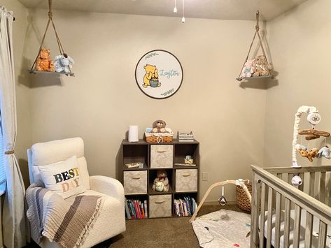 Baby nursery Twin Nursery Room, Nursery Room Themes, Autumn Room, Winnie The Pooh Nursery, Baby Room Themes, Baby Boy Room Decor, Bear Nursery, Baby Room Inspiration, Nursery Room Inspiration