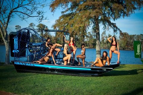 Airboat Air Boats, Air Boat, Funny Girls, Bowfishing, Flying Boat, Boats Luxury, Watercraft, Kayak Fishing, Speed Boats