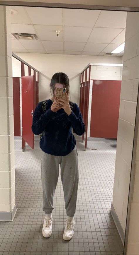 Nike Socks Over Sweatpants, Sweat Pants With Converse, Sweatpants And Air Force Ones Outfit, How To Style Grey Nike Sweatpants, Crocs Sweatpants Outfit, Athletic Outfits Sweatpants, Crewneck And Sweatpants Outfit, Socks Over Sweatpants Outfit, Grey Sweatpants Outfit For School