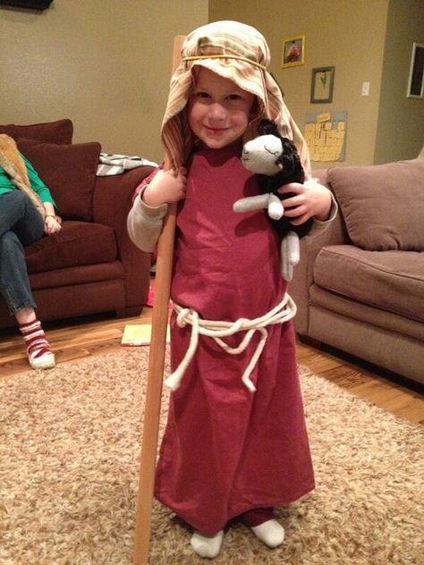 Shepherd costume Shepherd Hook Christmas Ideas, Diy Shepherd Costume, Musician Costume, Bible Costumes, Shepherd Costume, Jesus Birthday Party, Christmas Skits, Christmas Drama, Saint Costume