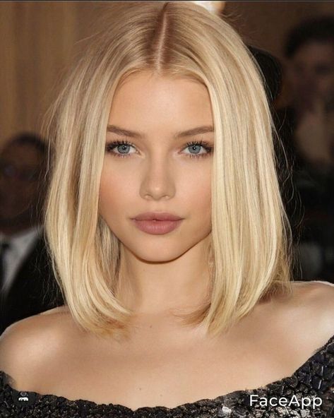 Liquid Bob Haircut, Short Blonde Hair Wedding, Short Beige Blonde Hair, Honey Blonde Hair Short, Lob Blonde Hair, Natural Blonde Bob, Blonde Medium Bob, Short Blonde Hair Aesthetic, Short Honey Blonde Hair