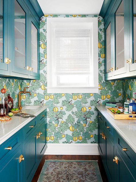 https://www.domino.com/content/michelle-gage-pantry-makeover/ Teal Kitchen Cabinets, Kitchen Wallpaper Ideas, Teal Cabinets, Ideas For Small Kitchens, Caesarstone Countertop, Butler’s Pantry, Teal Kitchen, L Wallpaper, Pantry Makeover