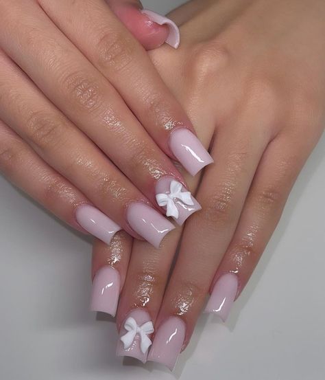 Short Nails With Bow, Nail Inspo Bow, Short Basic Acrylic Nails, Nails With Bows, Aesthetic Nail Designs, White Nail Ideas, Bow Nail Designs, Bow Nails, Cute Pink Nails