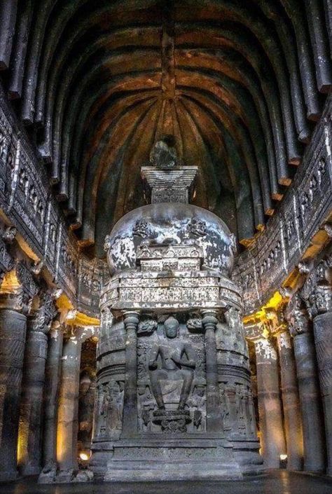 Ajanta caves, India Buddhist Caves Ajanta, Caves In India, Ajanta Ellora, Mandala Chakra, Ellora Caves, Ajanta Caves, Buddhist Monastery, Architecture Antique, Inspiring Places