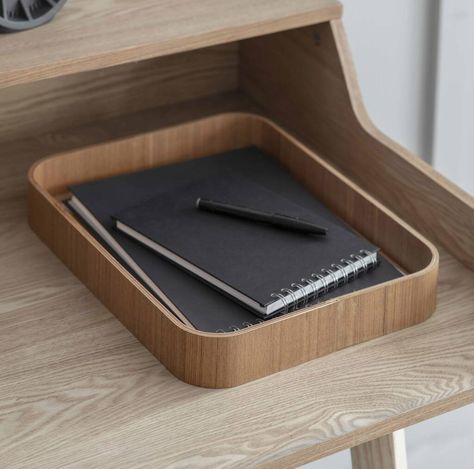 Are you interested in our wooden in tray? With our desk top organiser you need look no further. Organizers Aesthetic, Desk Office Ideas, Room Ideas Beige, Study Makeover, Office Desk Drawer, Pencil Caddy, Nursery Beige, Desk Organisers, Mobile Furniture