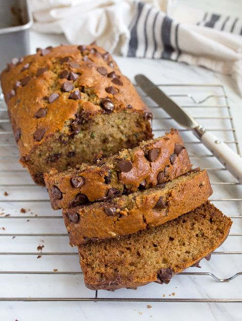 chocolate chip zucchini bread recipe Small Batch Bread, Easy Impressive Dessert, Honey Dessert, Chocolate Chip Zucchini Bread, Batch Recipes, Valentines Recipes Desserts, Bread Sweet, Recipes For One, Chocolate Chip Bread