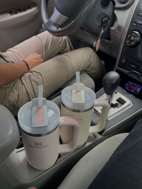 Stanley cup, stanley cup aesthetic, car Cream Stanley, Water Cooler Bottle, Stanley Products, Car Selfies, Plastic Drink Bottles, Business Pictures, Pretty Pink Princess, Coffee Smoothie, Cream Aesthetic