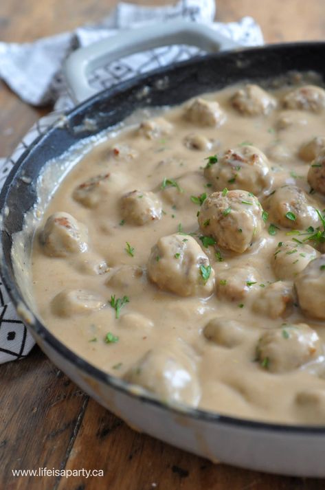 Swedish Meatball Gravy Recipe, Ikea Meatball Sauce, Swedish Meatball Appetizer, Easy Swedish Meatball Sauce, Swedish Meatball Sauce Recipe, Meatballs Sauce Recipe, Swedish Meatball Sauce, Easy Swedish Meatball Recipe, Homemade Swedish Meatballs