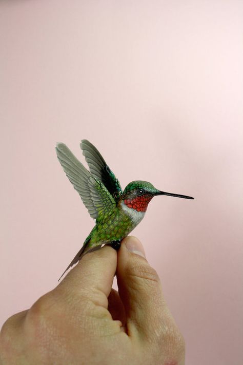 zackmclaughlin-10 – Fubiz™ Hummingbird Sculpture, Hummingbird Pictures, Clay Birds, Ruby Throated Hummingbird, Bird Carving, London Artist, Hummingbird Art, Paper Birds, Clay Figures