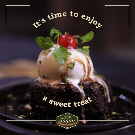 How about relishing some hot & drool-worthy bites of happiness at Fagun Restaurant today?  #Chocolate #Brownie #Food #Foodie #Fagun #Indore Brownie Creative Ads, Restaurant Creatives, Advertising Campaign Design, Creative Advertisement, Bistro Design, Dessert Restaurants, Restaurant Advertising, Restaurant Ad, Beverage Poster