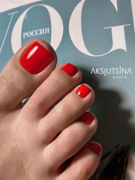 red toe nails, pedicure ideas, pedicures, pedicures 2022, toe nail polish, cute toe nail colors for light skin, cute toe nail colors, toe nail design, toe nail colors 2022, toe nail colors summer 2022, best nail polish color for toes, toe nail polish that goes with everything, cute toe nails Red Pedicure Ideas Summer, Pedicures For Fall Toenails, Pretty Toenails Pedicures, Toenail Spring Colors, Summer Red Toe Nails, Toenail Polish Colors Spring 2023, Summer Red Pedicure, Red Nail Pedicure, Pedicure Colors Fall 2022