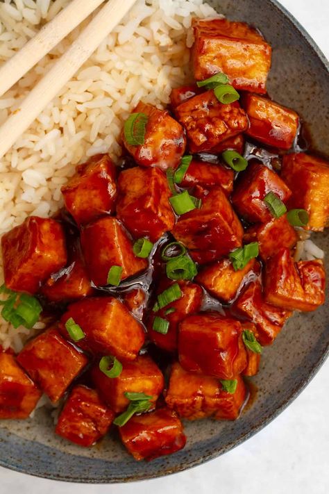 Teriyaki Tofu - The Daily Dish Vegan Take Out, Tofu Curry, Tofu Recipes Vegan, Soy Curls, Teriyaki Tofu, Chinese Takeaway, Tofu Scramble, Vegan Curry, Crispy Tofu