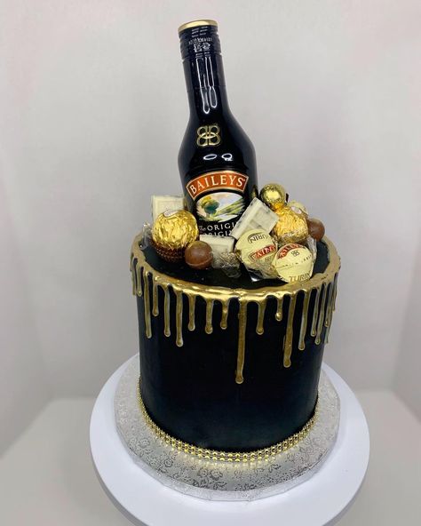 Birthday Cake With Alcohol, Alcohol Birthday Cake, Coffee Ice Cubes, Coffee Ice, Cake Sizes, Baileys Irish Cream, Happy Birthday Cake, Diy Cake, Happy Birthday Cakes