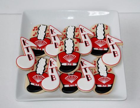 Marching Band Hats and Music Notes | Cookie Connection Marching Band Cake, Band Booster, Marching Band Mom, Band Gifts, Cast Gifts, Music Cookies, High School Marching Band, Banquet Ideas, Senior Stuff