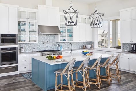 Tommy Bahama Kitchen, Lunada Bay Tile, Port Aransas Beach, Beach Style Kitchen, Kangaroo Island, House Beach, Kitchen Pictures, Blue Island, Luxury Kitchens