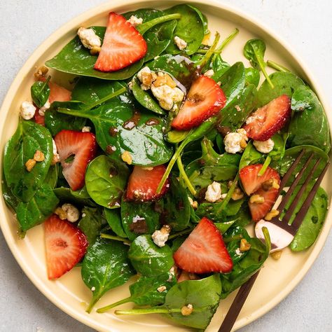 Spinach Salad With Feta, Appetizer Summer, Spinach And Strawberry Salad, Baby Spinach Salads, Strawberry Feta, Best Salads Ever, Strawberry Spinach Salad, Tomato Salad Recipes, Spinach Salad Recipes