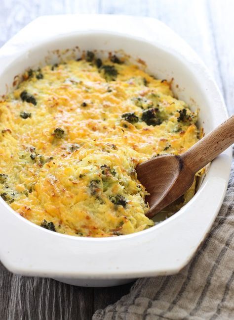 Broccoli Cheddar Spaghetti Squash Bake 2 Cheddar Spaghetti, Squash Bake, Stomach Rumbling, Spaghetti Squash Casserole, Baked Spaghetti Squash, Spaghetti Squash Recipes, Squash Casserole, Crustless Quiche, Iron Chef