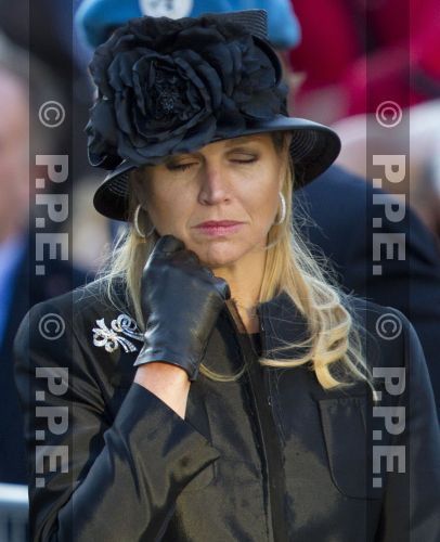 [DNF] Fotoarchief Denieuwsfoto Regina Maxima, Queen Maxima, Royal Fashion, Leather Glove, Riding Helmets, Amsterdam, Alexander, Gloves, Royalty