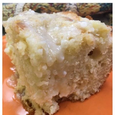 Cream Cheese Coffee Cake With Glaze Icing Recipes Using Cream Cheese, Cheese Coffee Cake, Cream Cheese Coffee Cake, Coffee Cake Recipes Easy, Glaze Icing, Cream Puff Recipe, Cream Cheese Desserts, Cinnamon French Toast, Lemon Dessert Recipes