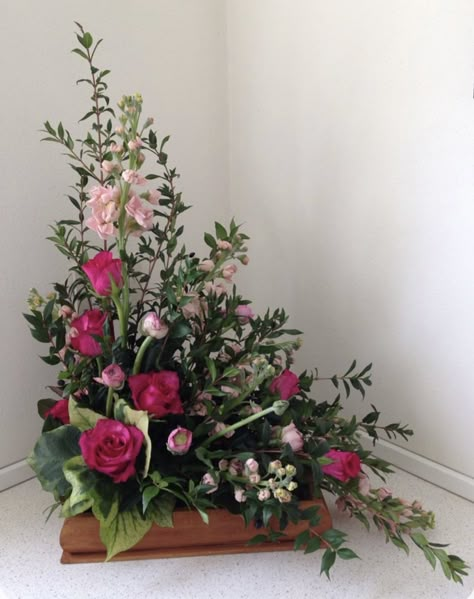 L Shape Flower Arrangement, L Shaped Floral Arrangements, L Shaped Flower Arrangement, Triangle Flower Arrangement, Church Flower Arrangements Altars Simple, Flowers Arrangements Ideas, Grocery Store Flowers, Tulip Arrangement, Urn Arrangements