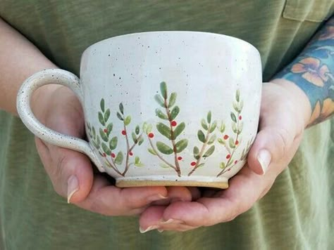 Diy Pottery Painting, Pottery Painting Designs, Keramik Design, Large Mug, Painted Mugs, Pottery Crafts, Diy Pottery, Pottery Cups, Ceramics Pottery Art