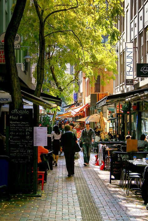 The best coffee and cafes are found in the lane-ways of Melbourne, Australia. (Hardware Lane at Lunchtime by Christine Smith) Australia Breakfast, Victoria 2016, City Melbourne, Melbourne Shopping, Melbourne Trip, Melbourne Coffee, Cafe Scene, Narrow Street, Melbourne City